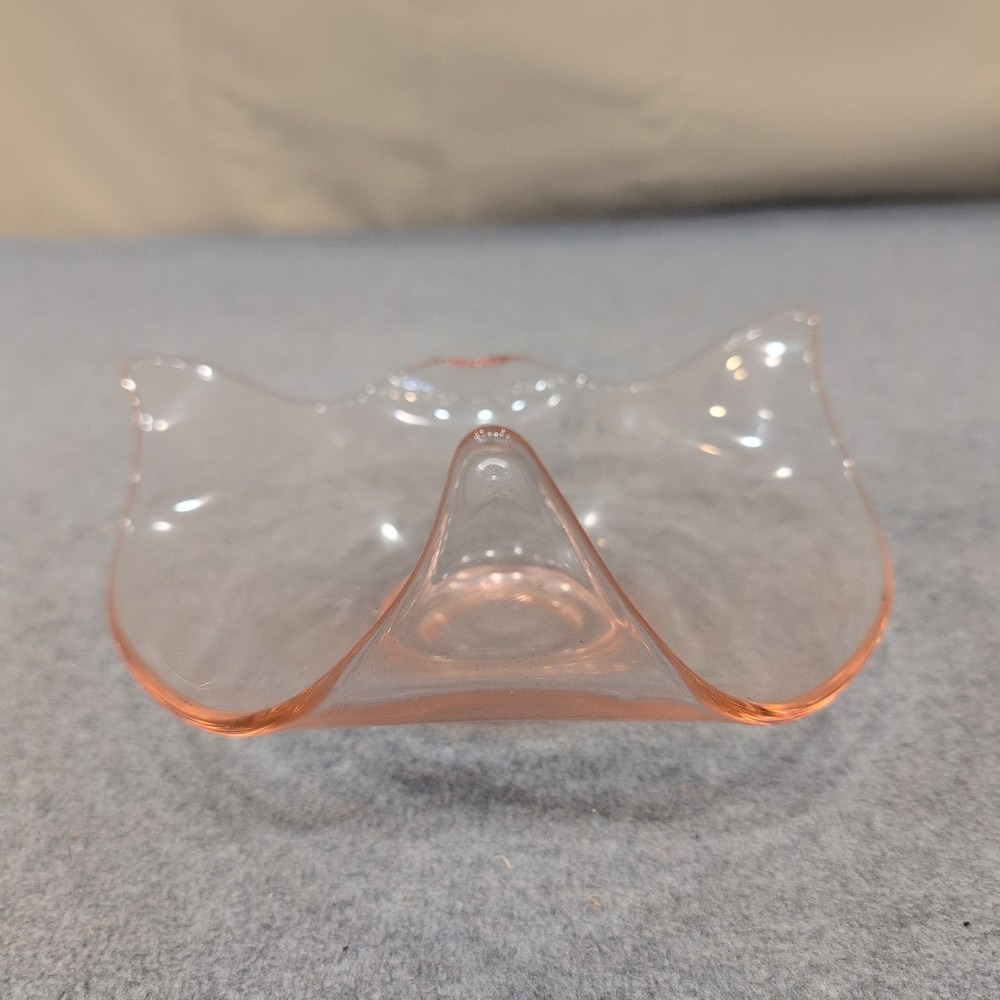 Vintage Pink Depression Glass Handkerchief Bowl Tri-Corner‎ Crimped Dish Blush - Picture 3 of 5